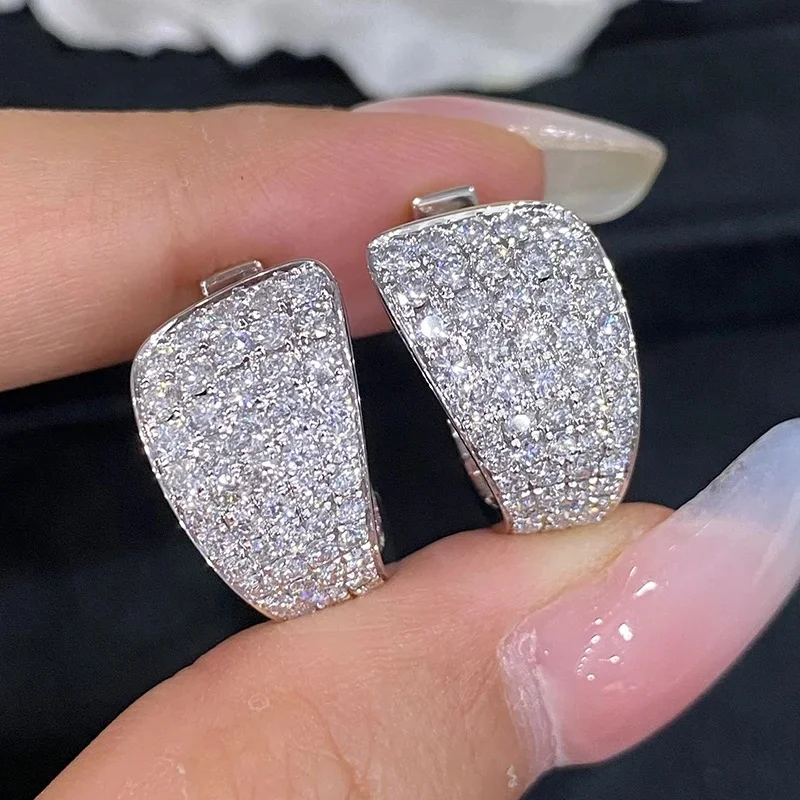 Luxurious geometric triangle ear circle delicate fashion wedding banquet hundred matching pieces