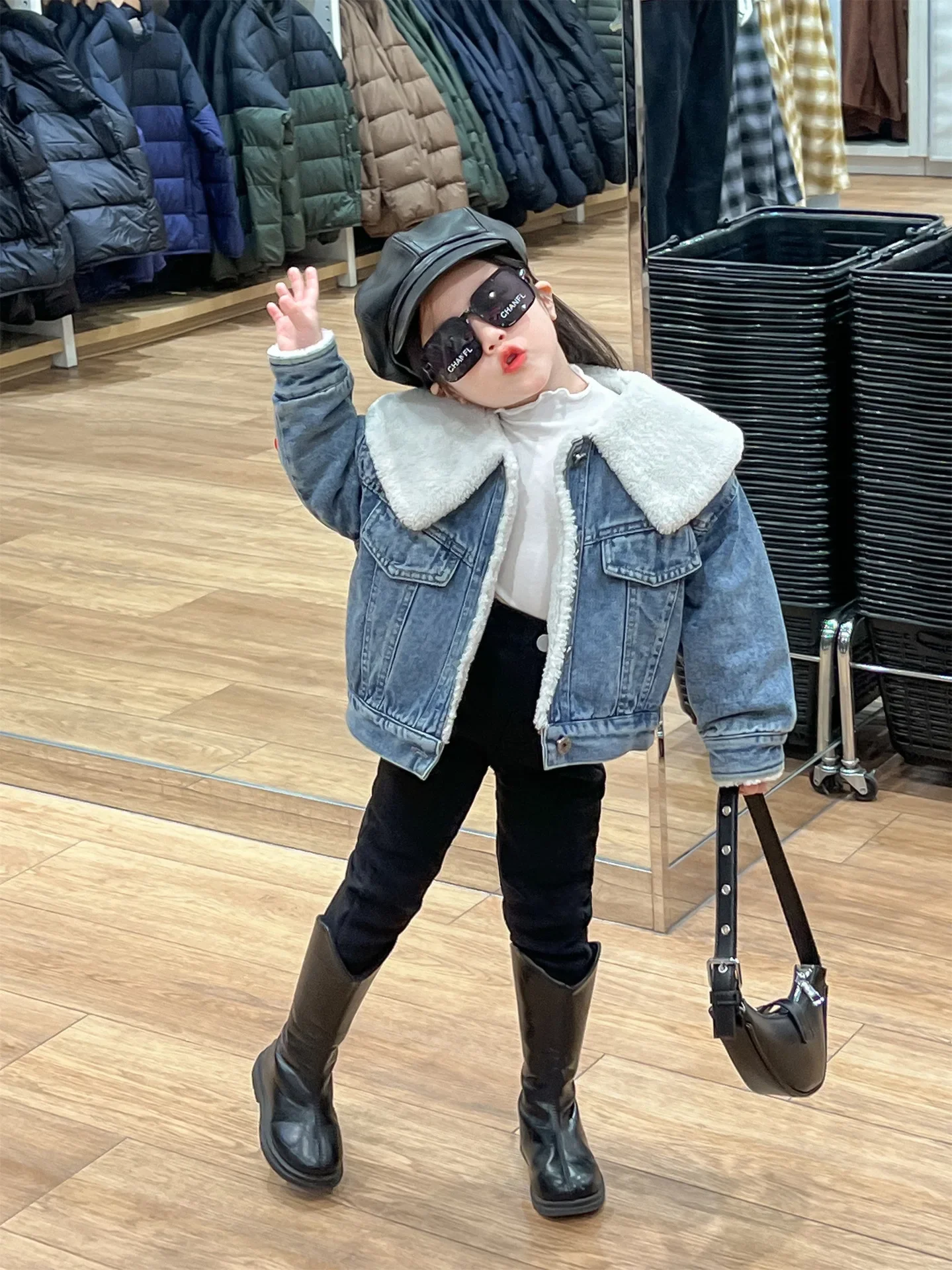 

2024 Winter Kids Girls Denim Coat Korean Plush Lamb Wool Denim Coat Thickened Warm Jacket Jackets