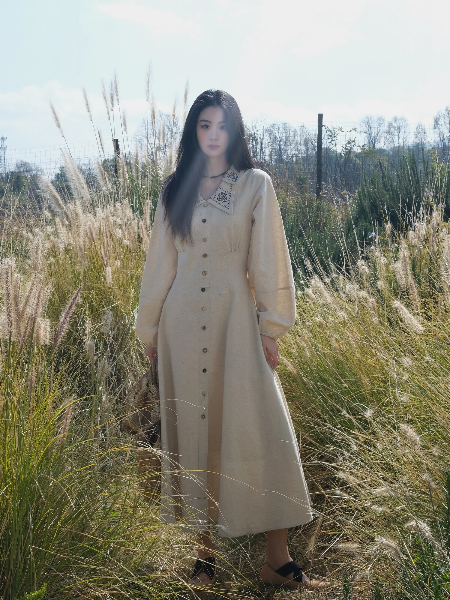 

LAZYZ Retro Embroidered Waist-Cinching Slimming Linen Dr Women's Spring 2025 New Design Long Dr Fairy Wind Sle Bubble...