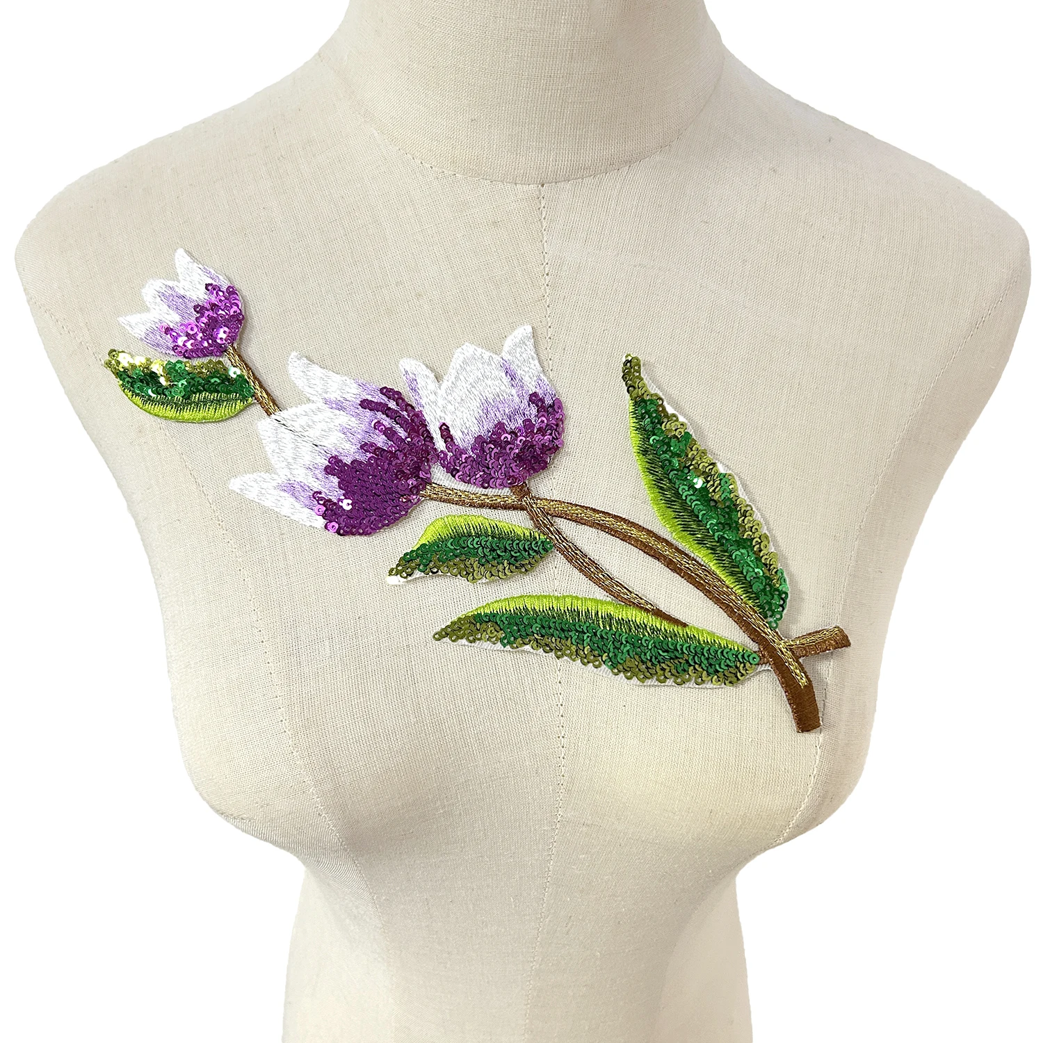 Exquisiter Tulpen-Pailletten-Stickerei-Aufnäher zum Aufbügeln für Kleidung, Taschen, Reparaturen, DIY, Mode, Blumen, Bekleidungszubehör