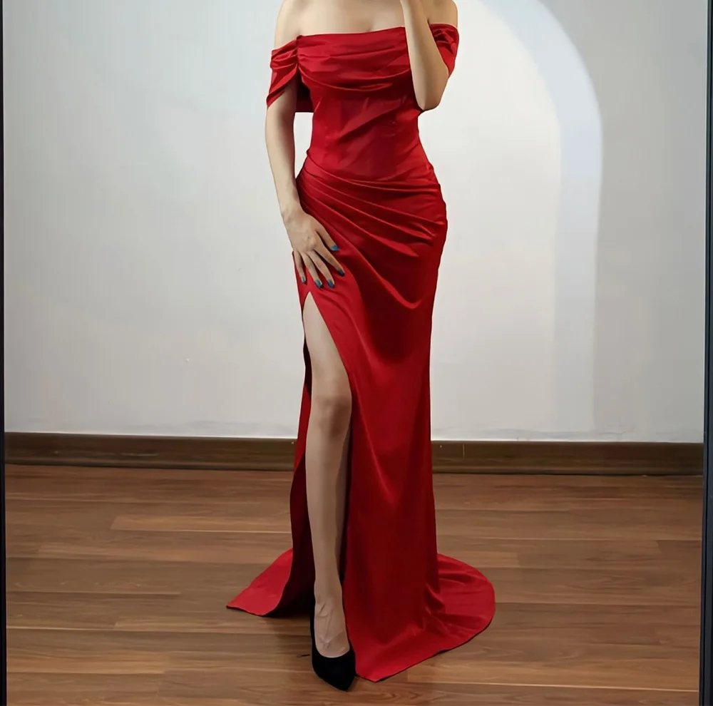 

Classic and Formal Red Satin Pleat Off the Shoulder Evening Dresses Straight Sweep Train Straight Side Slit Strapless Sleeveless
