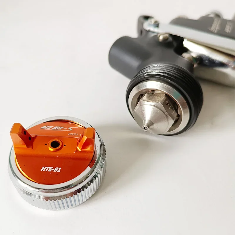 ANEST IWATA Car Spray Gun 1.4mm Nozzle Upper Pot High Atomization Paint Spraying 600ml Pot Environmental Protection