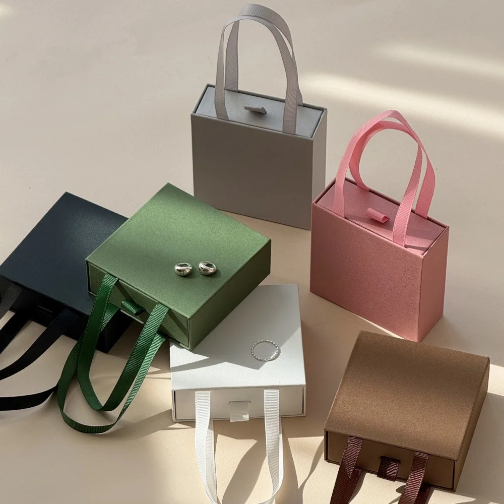 

Handheld Jewelry Box Thick Paper Pull-Out Drawer Jewelry Packageing Case Travel Portable Ring Earrings Necklace Storage Gift Box