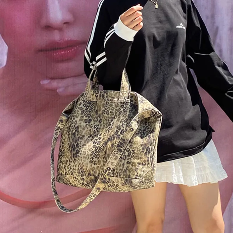 2025 New Printed Leopard Pattern Handbag Large Capacity Shopping Bag Casual Commuter Single Shoulder Canvas Tote Bag