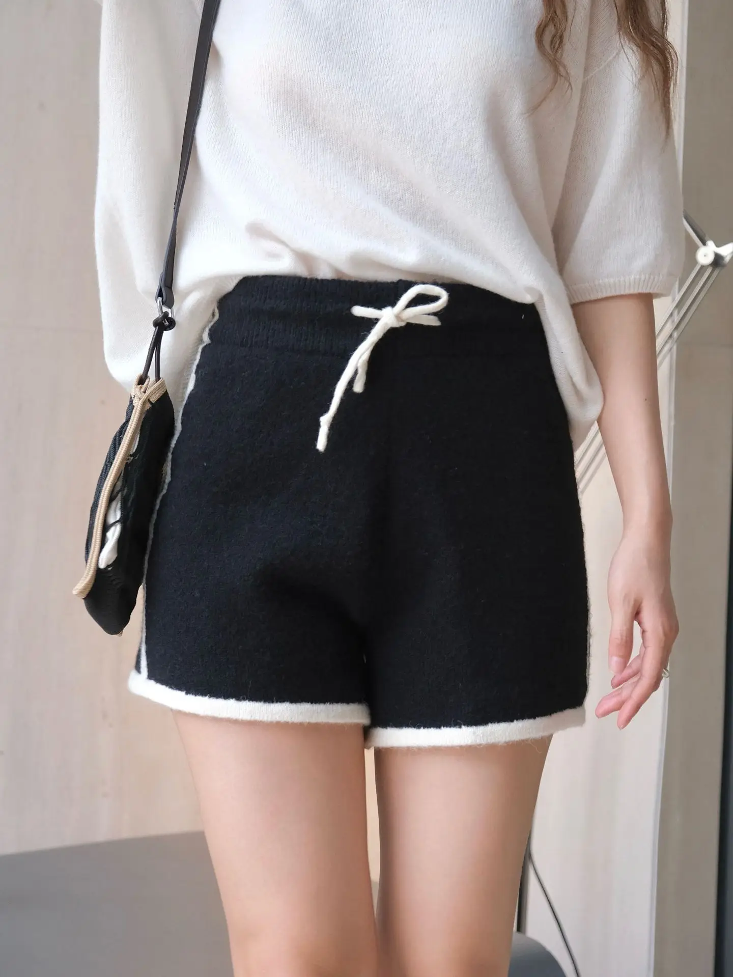 Summer women's casual solid color high waisted slim fit shorts