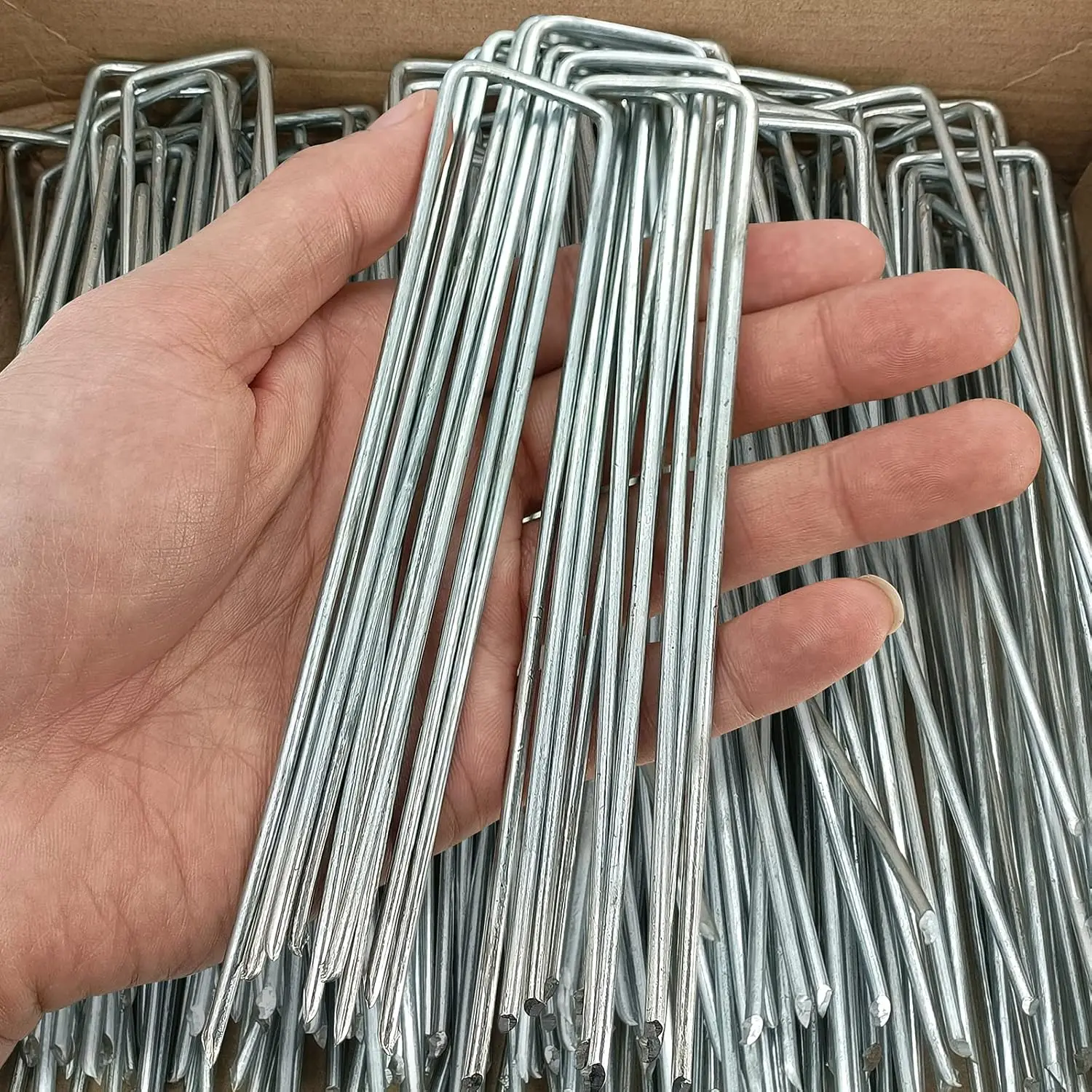 Heavy-duty Fence Tubing Stakes Sod Pins U-type Garden Staples Galvanized Landscape Spike for Holding Lawns Barrier Ground Nails