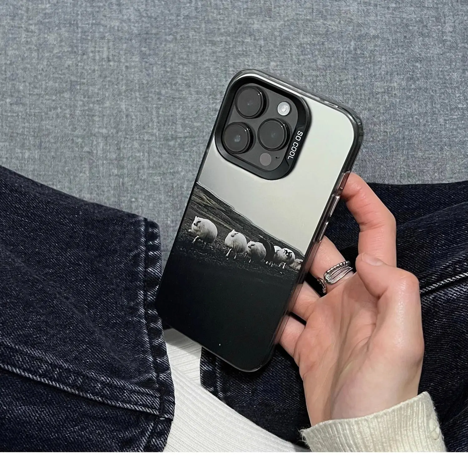 Retro-Flock-Design-Handyhülle für iPhone 16, 15, 14, 13, 12, 11 Pro/Max/Plus, stoßfeste Rückseite, Anti-Fingerabdruck