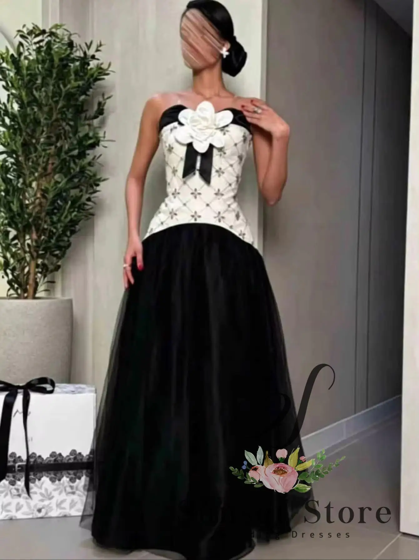 

Customized Black and White Strapless Ball Gown with 3D Flower, Beaded Bodice Tulle Skirt Formal Evening Dress