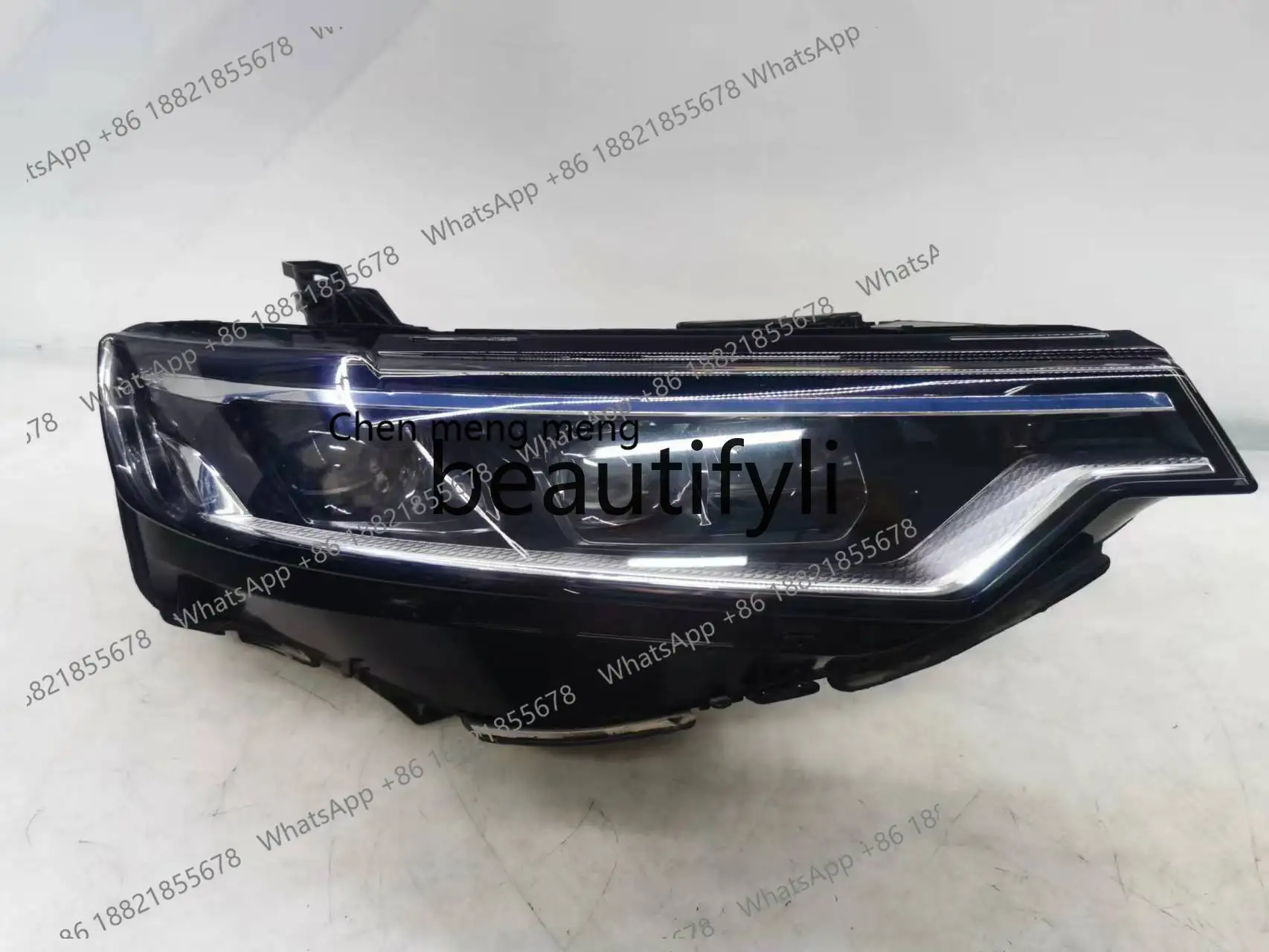 

Светодиодный блок фар с функцией дневных ходовых огней