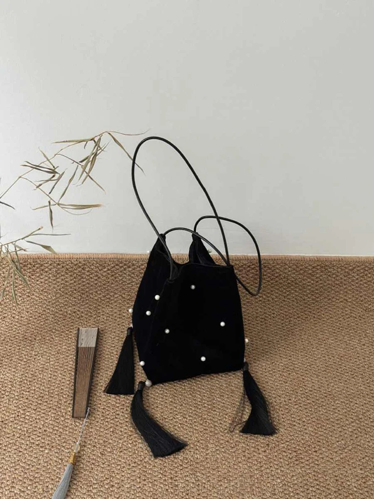 Chinese Style Black Velour Bucket Bags For Women New Pearl Beading Tassel One Shoulder Bags Fashion Niche Versatile Handbags