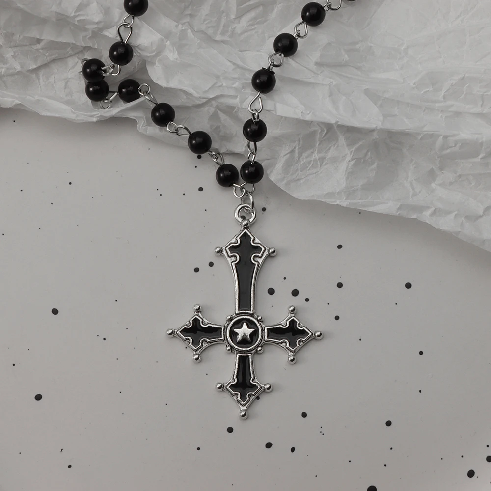 Gotische Vleermuis Kruis Donkere Hanger Ketting Set, Y2K Gepersonaliseerde Doorn Liefde Zwarte Kraal Gestapelde Ketting Set, Geschikt als Halloween G