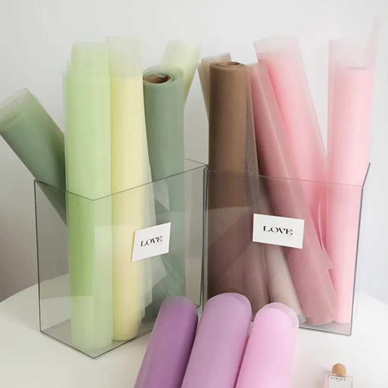 

2 рулона матовой мягкой легкой пряжи для букета крафт-бумаги 50 см х 4,5 м Подарочная упаковка с мягкой и роскошной подкладкой ярких цветов