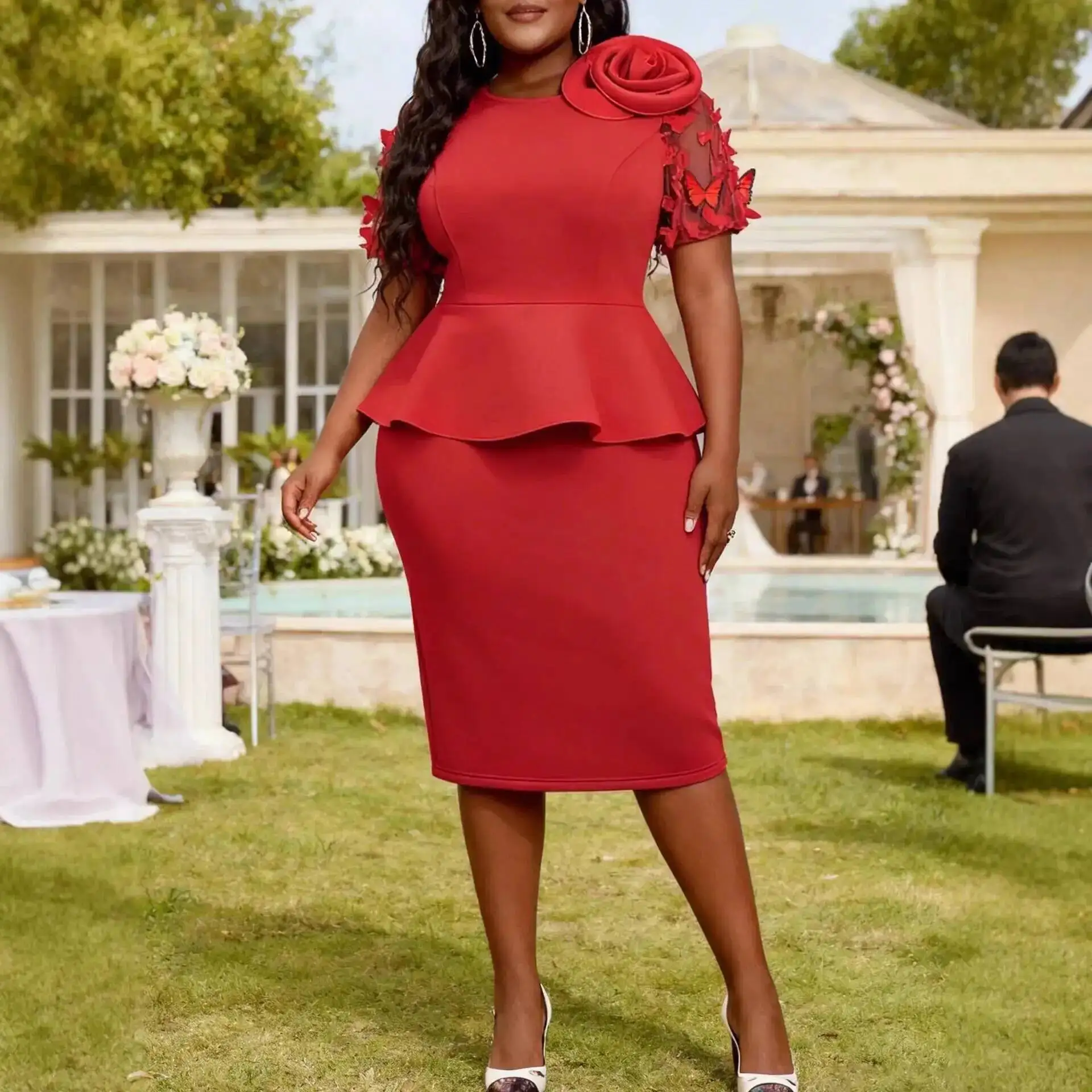 

Plus-size Red Mesh Short-sleeve Dress With Ruffled Waist, Three-dimensional Floral Collar, Butterfly Decoration, And Slim Fit