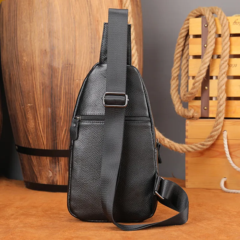 Business Cowhide Men's Chest Bag Genuine Leather Male Shoulder Bag Outdoor Crossbody Bag Sports Messenger Bag Casual Sling Bag