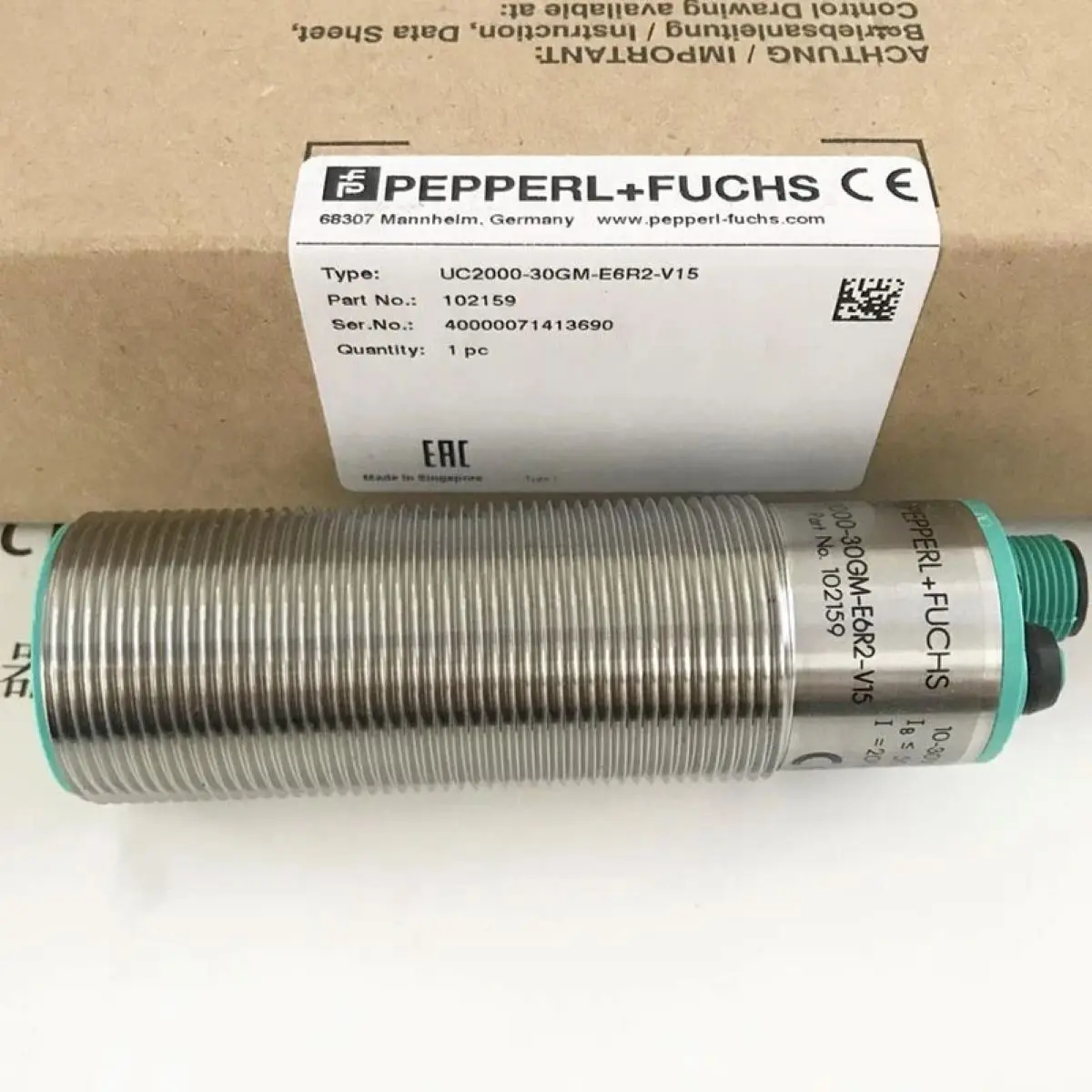 

Ultrasonic sensor 102159 UC2000-30GM-E6R2-V15