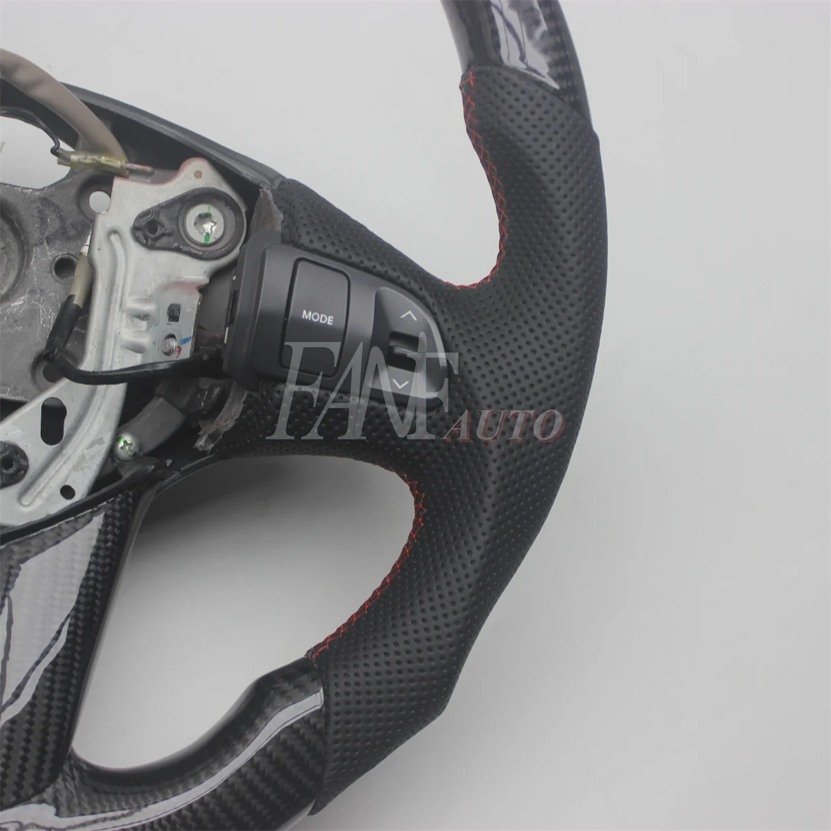 Replacement Real Carbon Fiber Steering Wheel with Leather for Kia Sportage R KX5 2010-2022