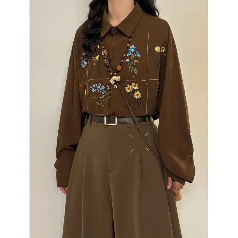 

Ранняя осень, японская ретро свободная и универсальная повседневная рубашка с длинными рукавами и универсальный топ с цветочной вышивкой