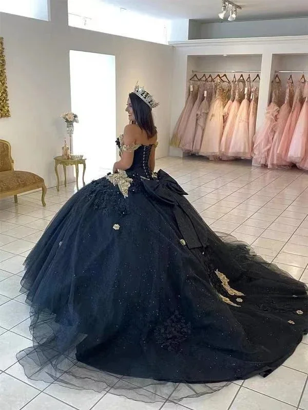 Vintage Black Princess Quinceanera Dresses Off Shoulder Appliques Vestidos De 15 Anos Formal Princess Birthday Party Ball Gown