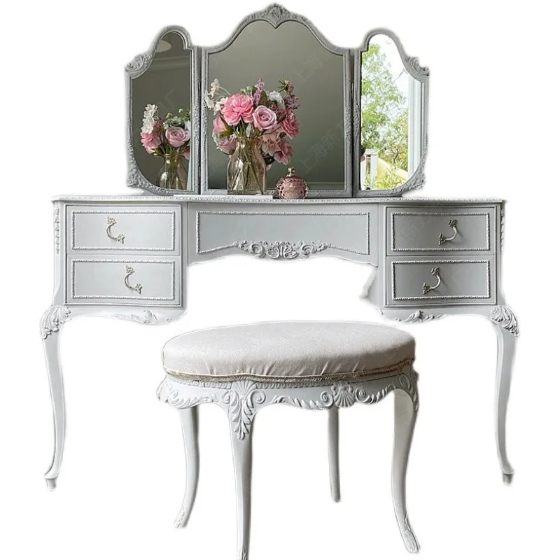 Tavolo da trucco intagliato in legno massello con cassettiera invecchiata vintage bianca francese nordica