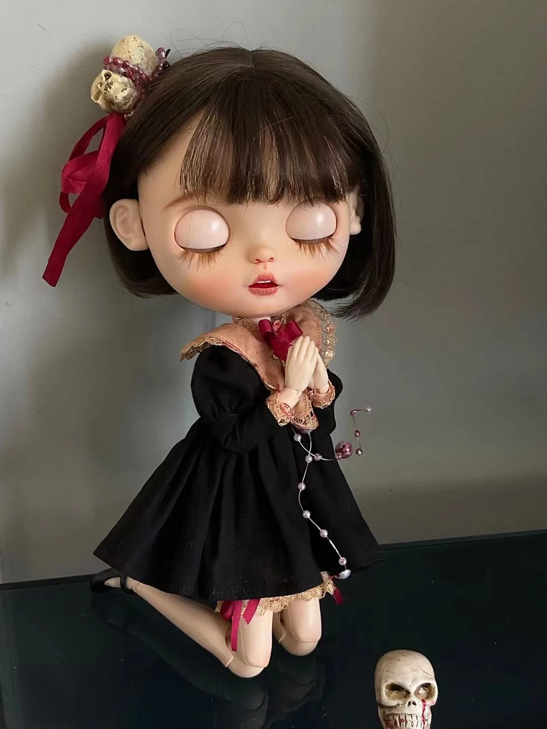 Vestiti per bambole Dula Abito Halloween Macchiato di sangue scuro Brucia Gonna con teschio Blythe Qbaby ob24 ob22 Bambola Bjd