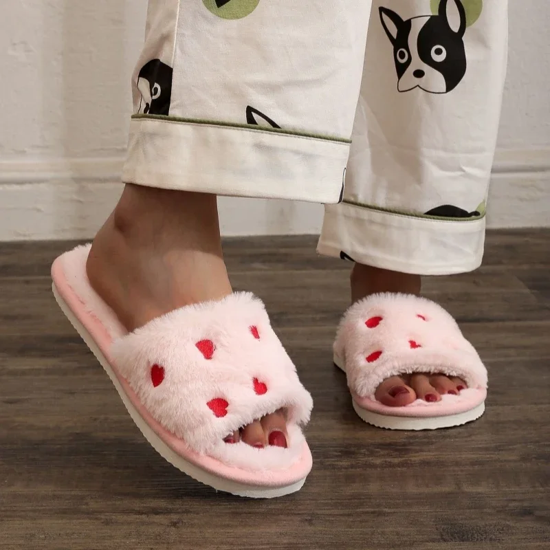 

Winter Women Heart Slippers for Home Fur Furry House Slides Men Indoor Floor Soft Sandals Couples Comfortable Cute Flip Flops