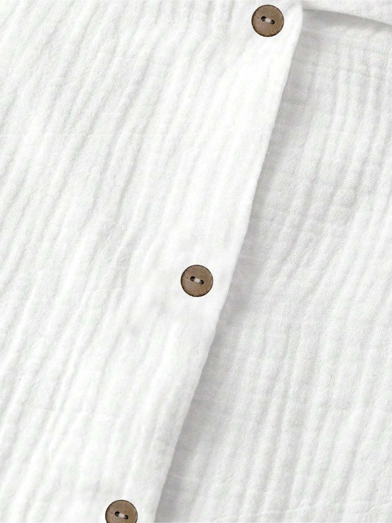 Damen-Oberteil aus 100 % Baumwolle mit Peter-Pan-Kragen und Knopfleiste – ein stilvolles, eng anliegendes Kurzarm-Oberteil mit frischer, lässiger Ausstrahlung – Detail 8