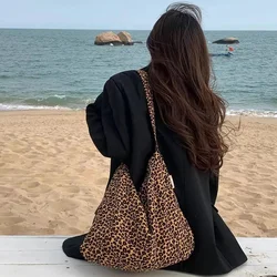 Borsa a tracolla moderna con stampa leopardata Ins giapponese e coreana, borsa a tracolla singola in tela per studentessa