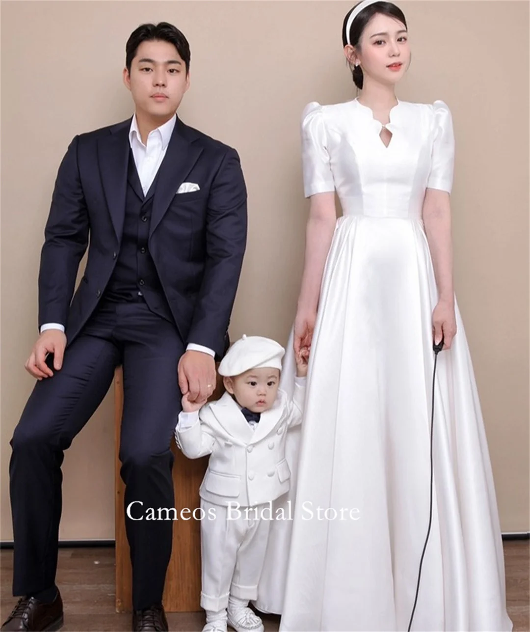 

SONDR Korea White Wedding Dress Custom Made Satin Classic Short Sleeve Bride Dress A-Line Simple 웨딩드레스 Wedding Gown Bridal