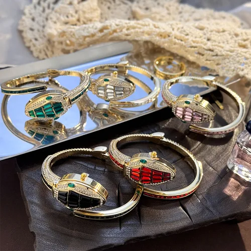 Imagen 2 del producto Reloj de pulsera con forma de serpiente de moda con diamantes de lujo para mujer, elegante bolso abierto, diseño europeo y americano