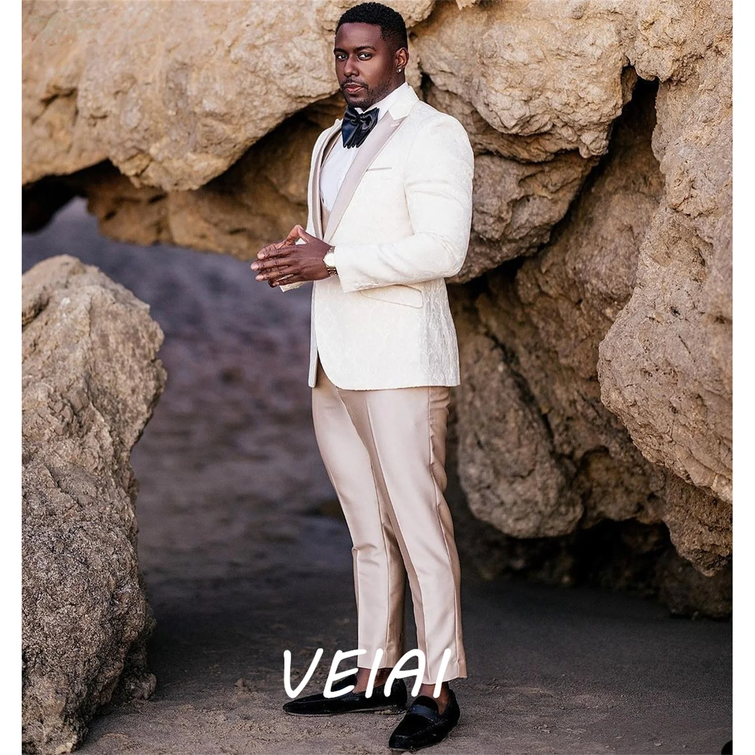 

CustomizedSuits For Men Champagne Wedding Peaked Lapel Single Breasted Blazer Jacket Tuxedos Groom 3 Pcs (Coat+Vest+Pant) Chalec