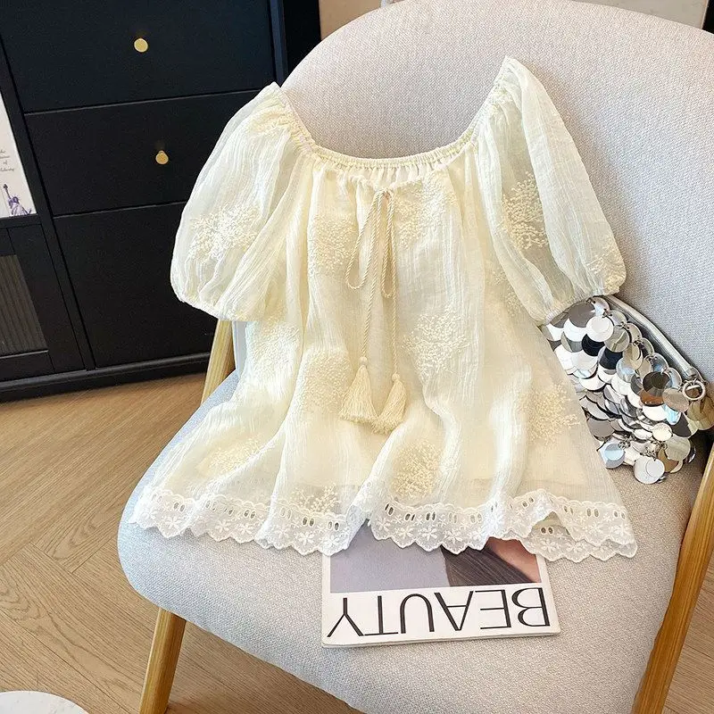 

Нежная кружевная шифоновая блузка с открытыми плечами, новинка лета 2026, свободная, милая, повседневная, универсальная, на шнуровке, с коротким рукавом