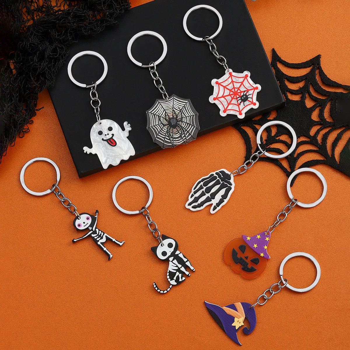 New Halloween Style Acrylic Keychain Skull Spider Ghost Black Cat Decorative Bag Phone Pendant Creative Gift Cool Accessory