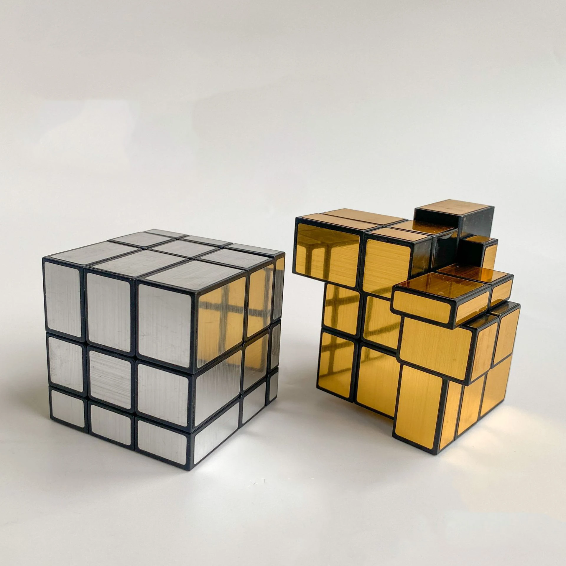 Children's Educational Toys Creative Mirror Cool Magic Cube Toy Model Children Adult Stress Relief Toys Mirror Magic Cube Toys