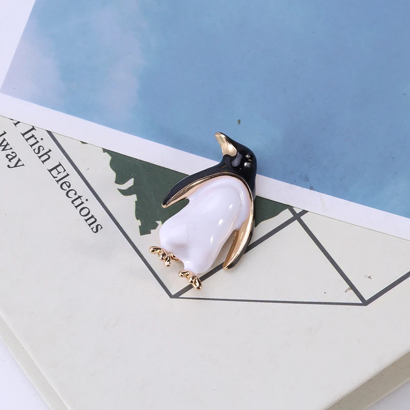 Enamel Penguin Brooches for Women Unisex Antarctic Ice Animal Pins Office Party Friend Gifts Jewelry Accessories