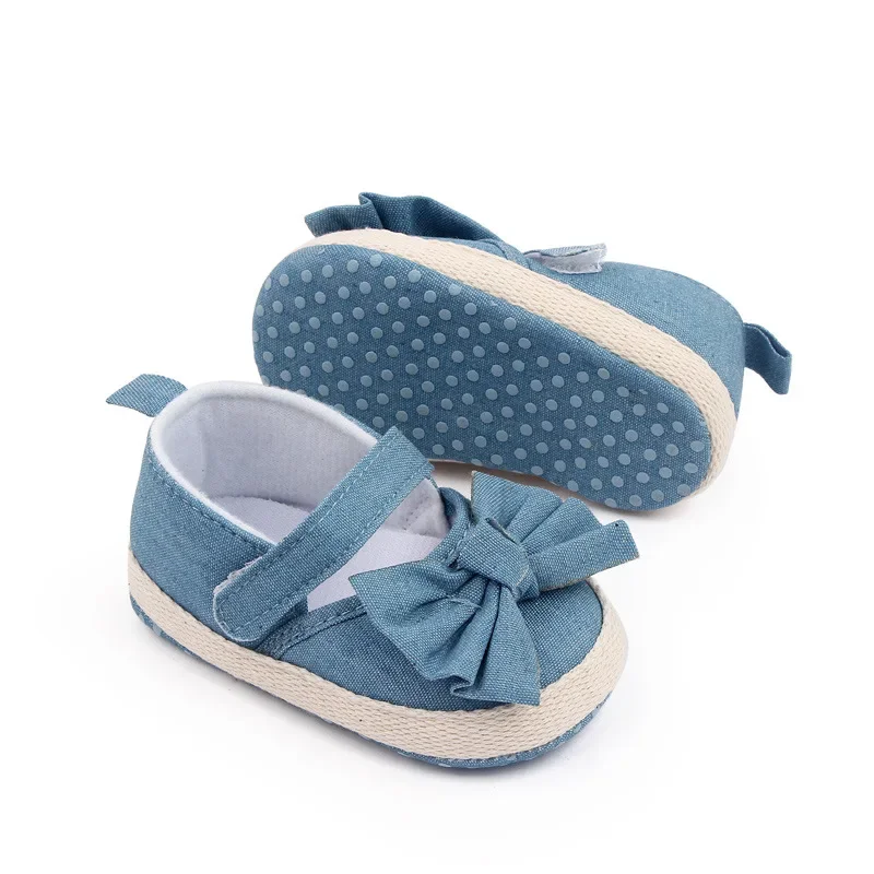 Sepatu bayi perempuan, sepatu bayi perempuan sol lembut anti selip kupu-kupu simpul mode luar ruangan warna Solid bayi baru lahir alas kaki pertama putri