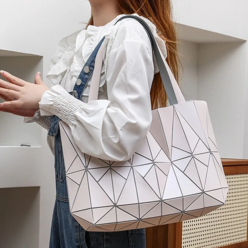 1pcs 2025 New Niche Design Fashionable Large Capacity Versatile Commuter Multi-purpose Hand-held Shoulder Crossbody Bag