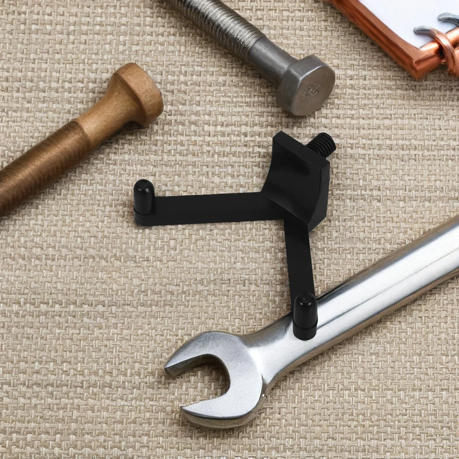 

Heavy Duty V-Shaped Storage Shed Hook Durable ABS Garage Utility Hanger for Garden Tools Hoses Extension Cords Outdoor