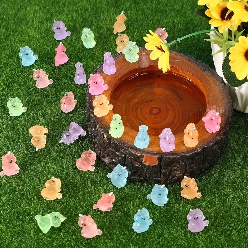 10/20 قطعة تماثيل وحيد القرن الراتنج الصغيرة المضيئة تتوهج في الظلام زخرفة يونيكورن الصغيرة DIY بها بنفسك منظر طبيعي للحديقة الخيالية