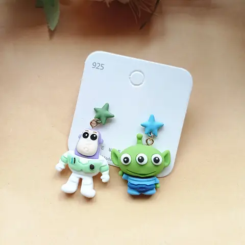 Disney Tecknad Toy Story Woody Alien Berlock Smycken Örhänge Halsband Armband Hänge Modetillbehör Hantverksmaterial 10 best sales Ali-leksaker - №1