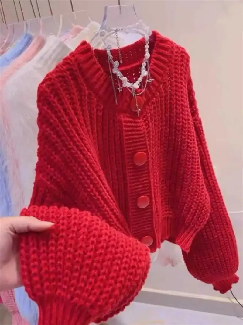 

2026 Новый осенне-зимний короткий вязаный кардиган, свитер, женский модный свободный трикотаж с круглым вырезом и длинными рукавами, женский топ T1665