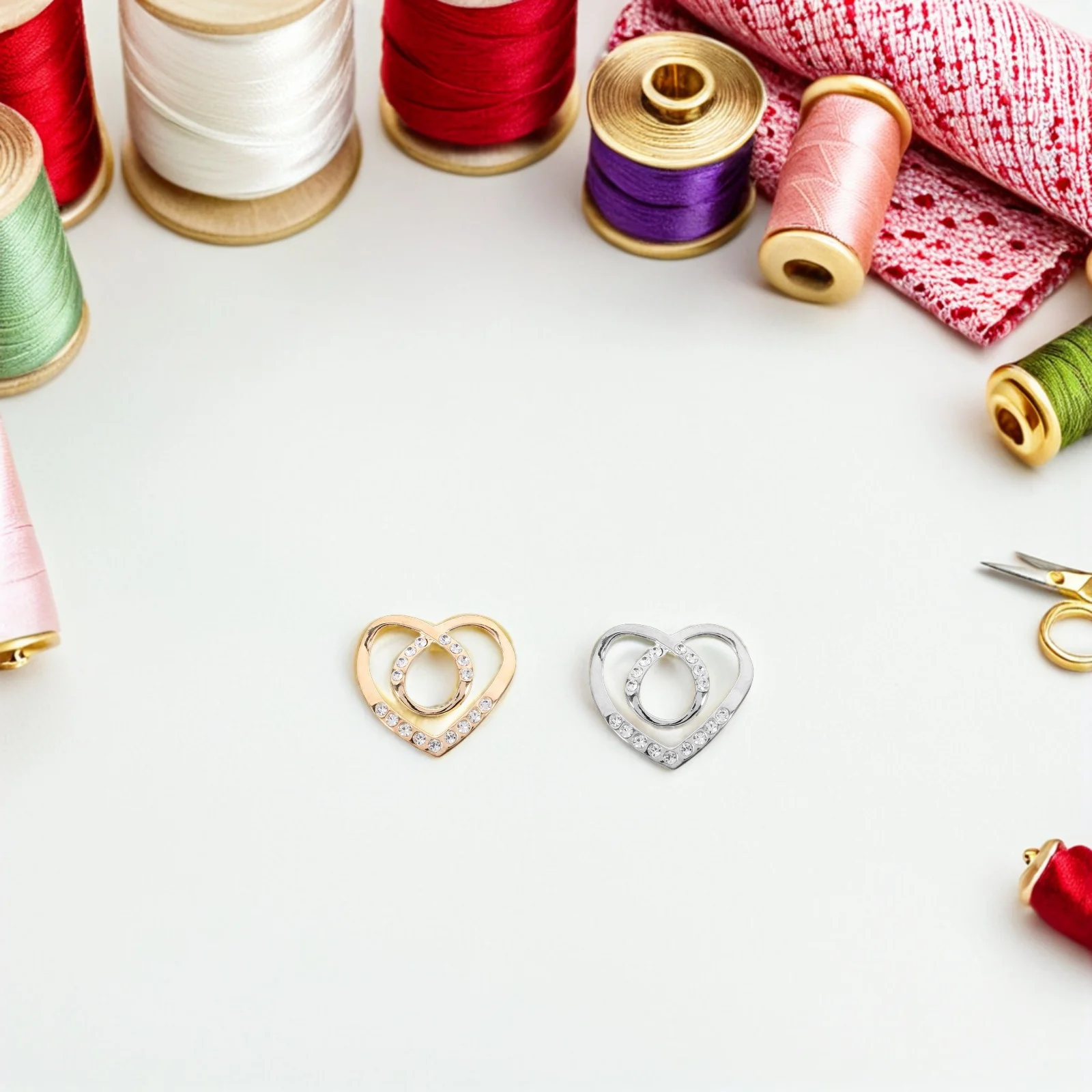 

4Pcs Sparkling Heart Scarf Buckles Metal Rhinestone Clip for Shawl Clasp Shirt Waist Holder Cardigan Tying Fashion Women