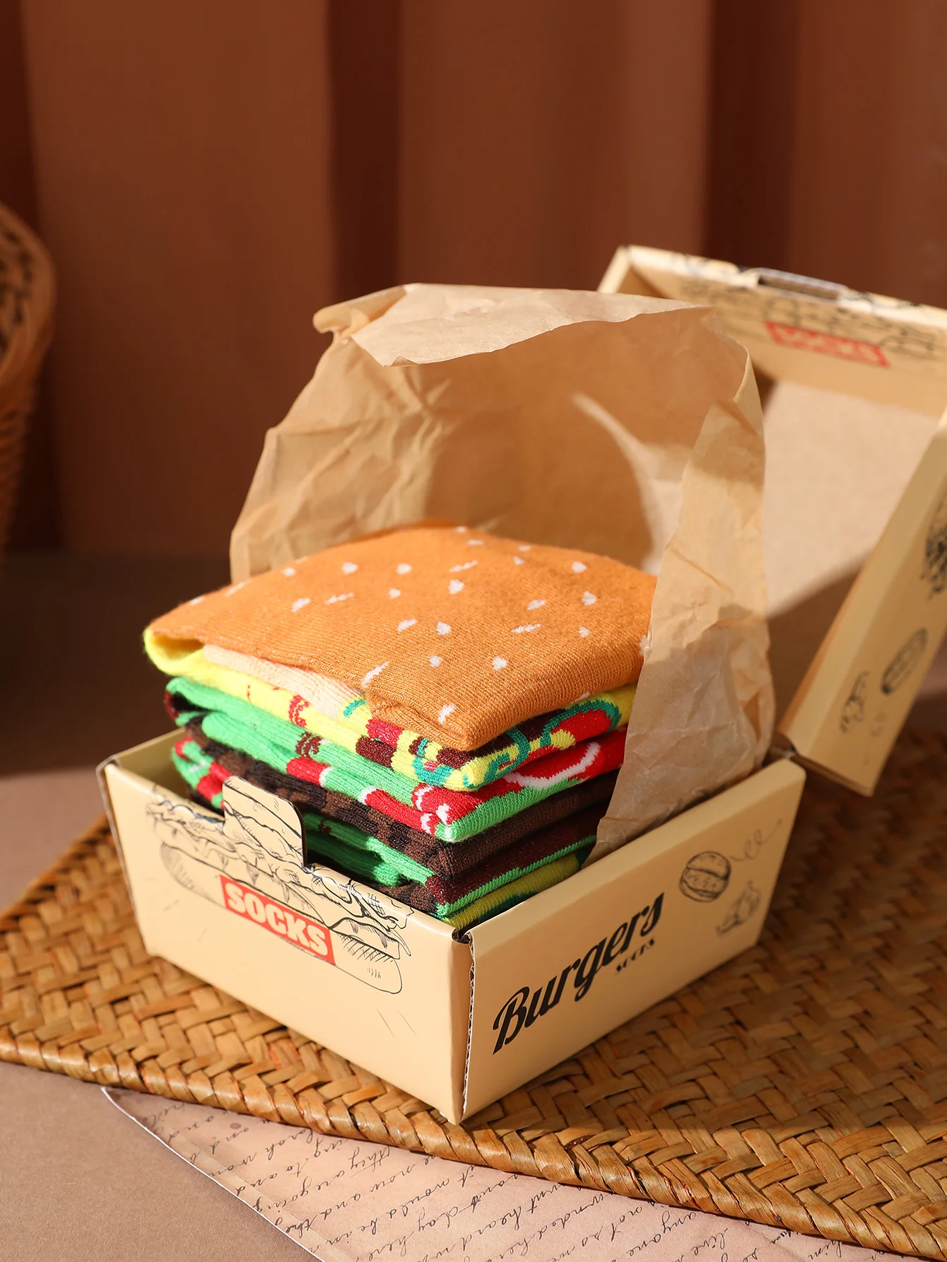 زوجان من الجوارب الرجالية والنسائية بنفس تصميم همبرغر فريد ومبتكر ومثير للاهتمام كهدية للعطلات #6