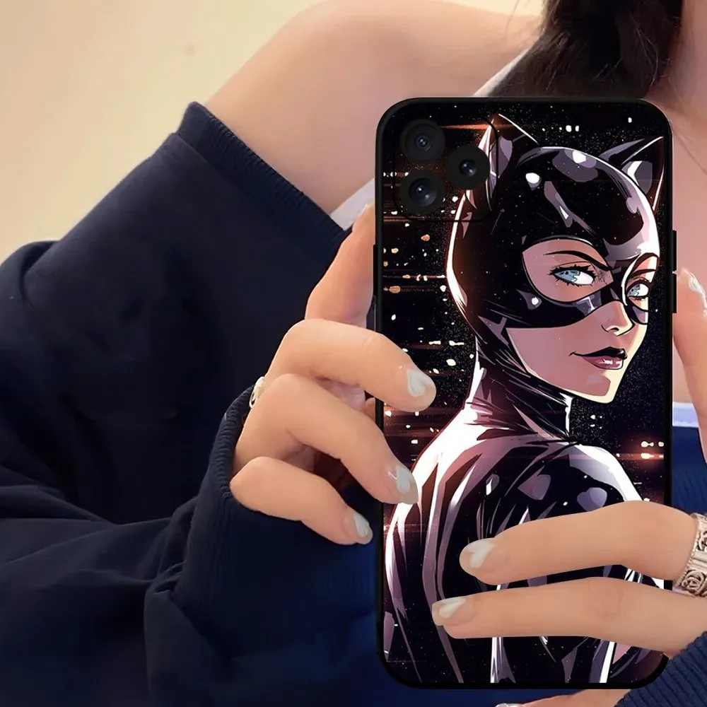 BEAST KINGDOM Catwoman Film Phone Case For iPhone 14 15 8 11 12 13 XS Mini X XR PRO MAX Plus Cover