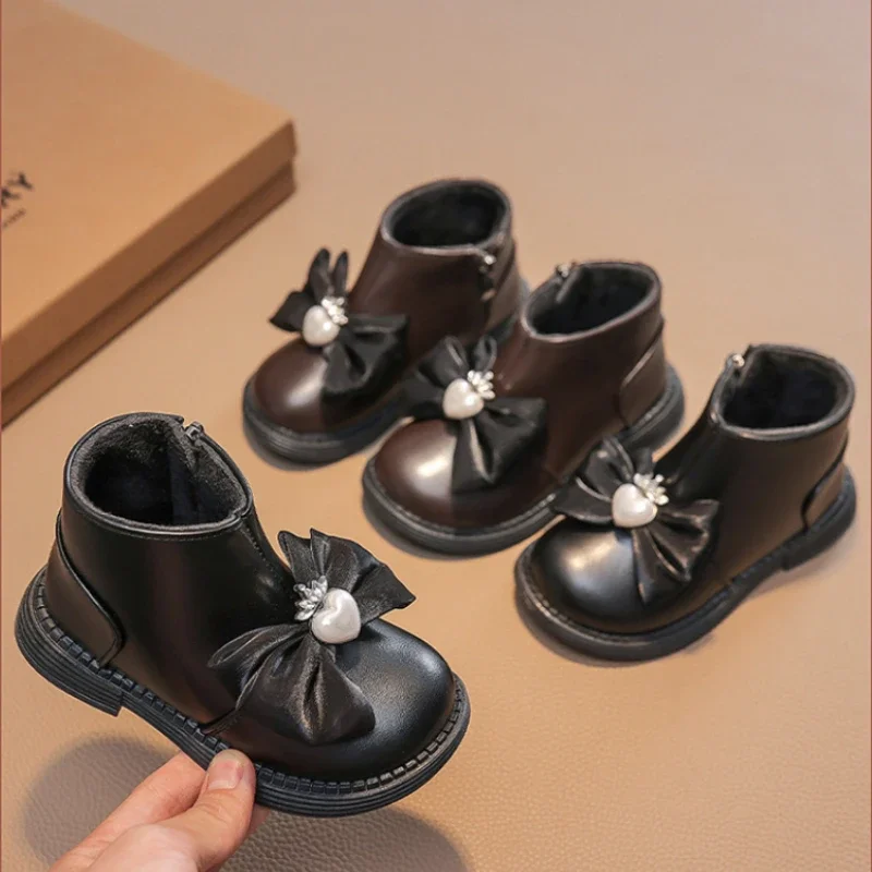 

2024 Autumn/Winter New Princess Girls' Boots Velvet Short Sleeves for Comfort Warm Child Shoes Stylish Elegant Bow Girl Sneakers