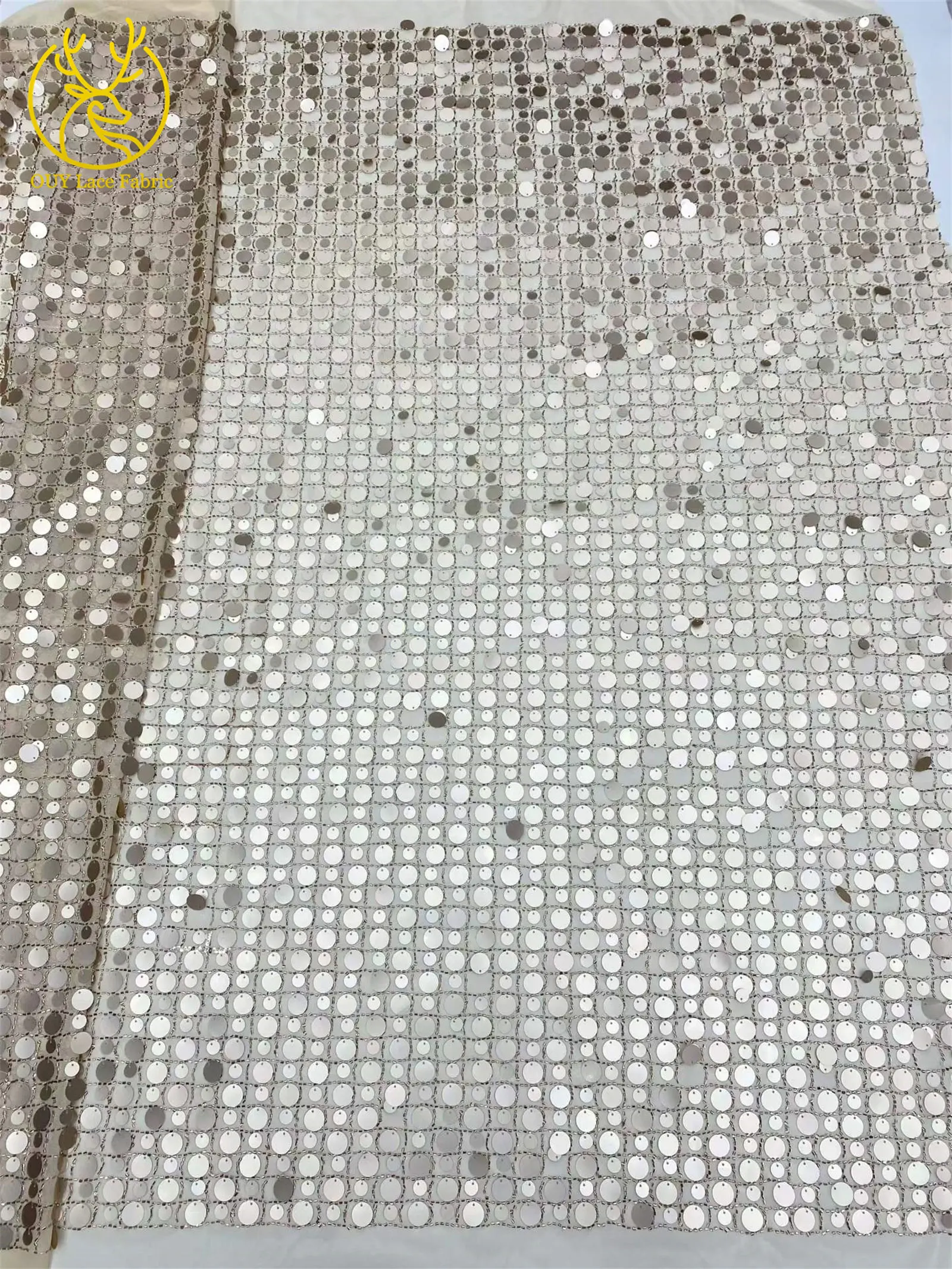 5 Yards Afrikanischer Pailletten-Spitzenstoff Weinrot Französischer Perlen-Tüll-Spitzenstoff Nigerianischer Netzspitzenstoff für Abendkleider – Detail 13