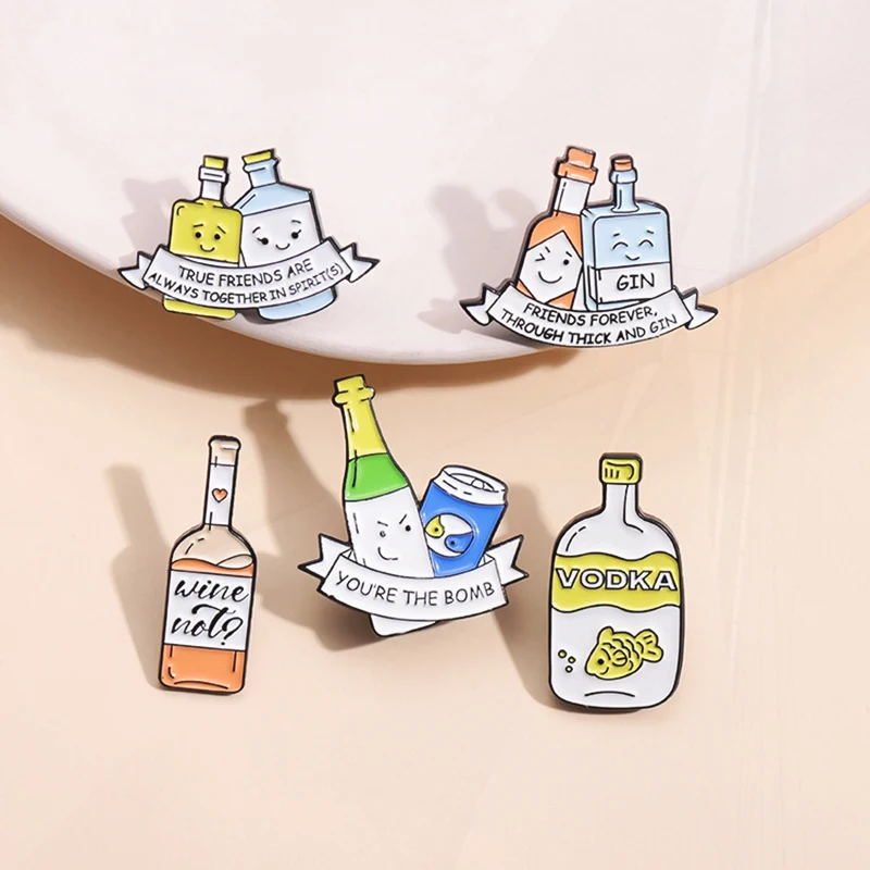 Creative Good Friends Clink Glass Can Drink Metal Badge Punk Brooch Jewelry Accessories Gifts Cartoon Beer Bottle Enamel Pin