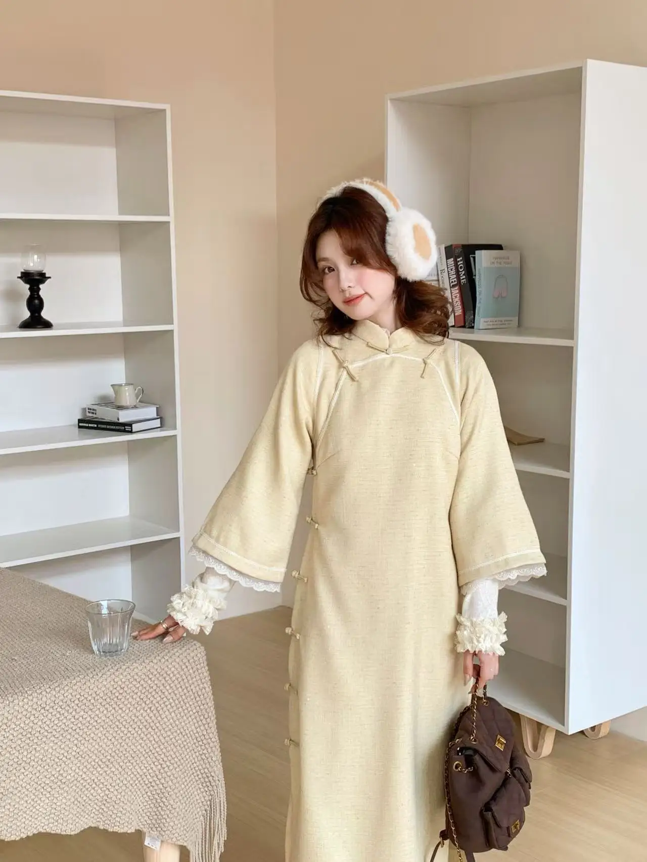 

Xun dian, оригинальная осенне-зимняя женская искусственная двухсекционная желтая сумка Svel Qipao длиной миди с круглым воротником на пуговицах