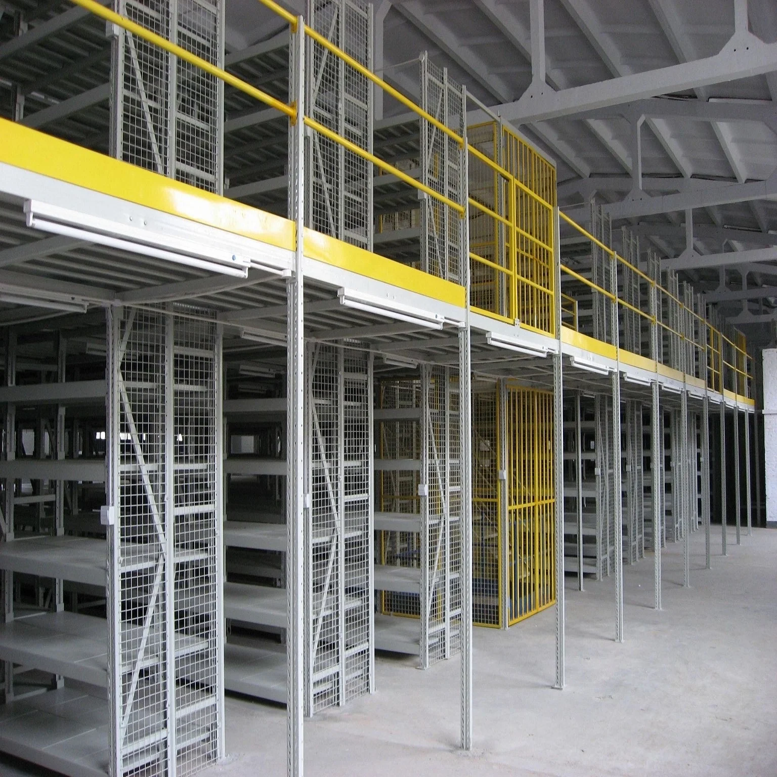 

Heavy High Capacity Cold-Rolled Steel Warehouse Large Storage Mezzanine Racking with Shelves Upstairs and Downstairs