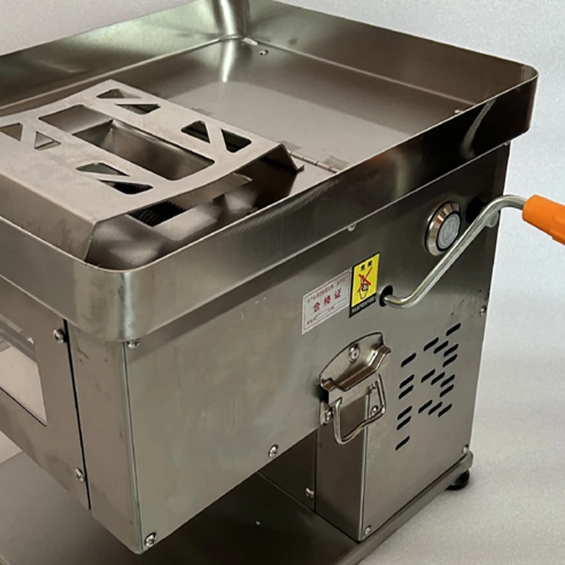 

High Efficiency Multifunctional Cutting Machine Chicken Heart Breast Fillet Pork Fresh Meat Slicer