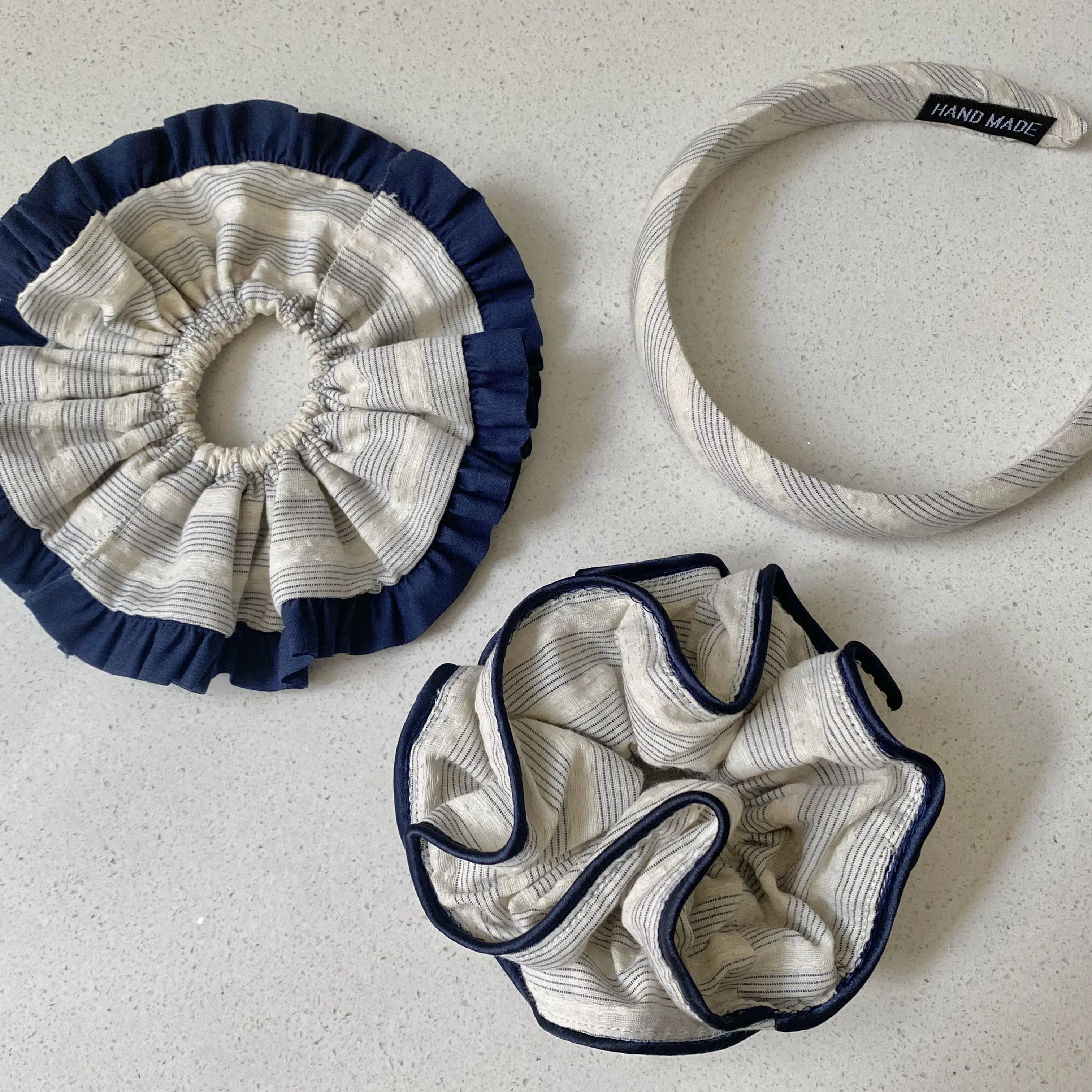 

1PC Navy Blue Trim Striped Hair Accessories Set, Handmade Scrunchies and Headband, Elegant Hair Decor for Women